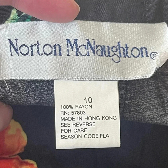 Vintage Norton McNaughton Hawaiian Floral Maxi Dress - Black / Red & Pink - Picture 9 of 10